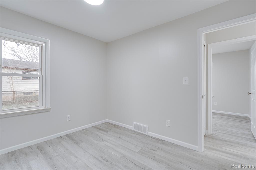 7451 Cavell Street, Westland, MI — Photo 22