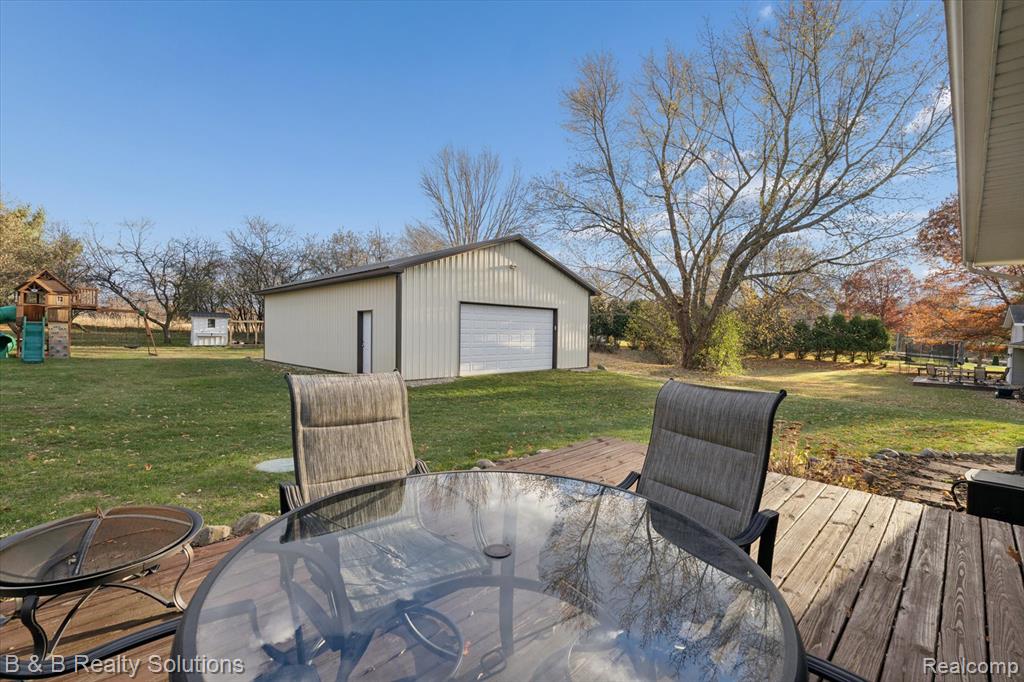 1357 Bloomingfield Drive, Lapeer, MI 48446 — Photo 38