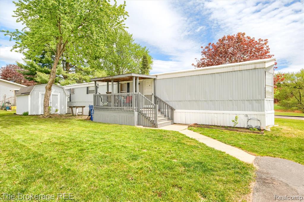 4441 Beechwood, Clarkston, MI — Photo 3