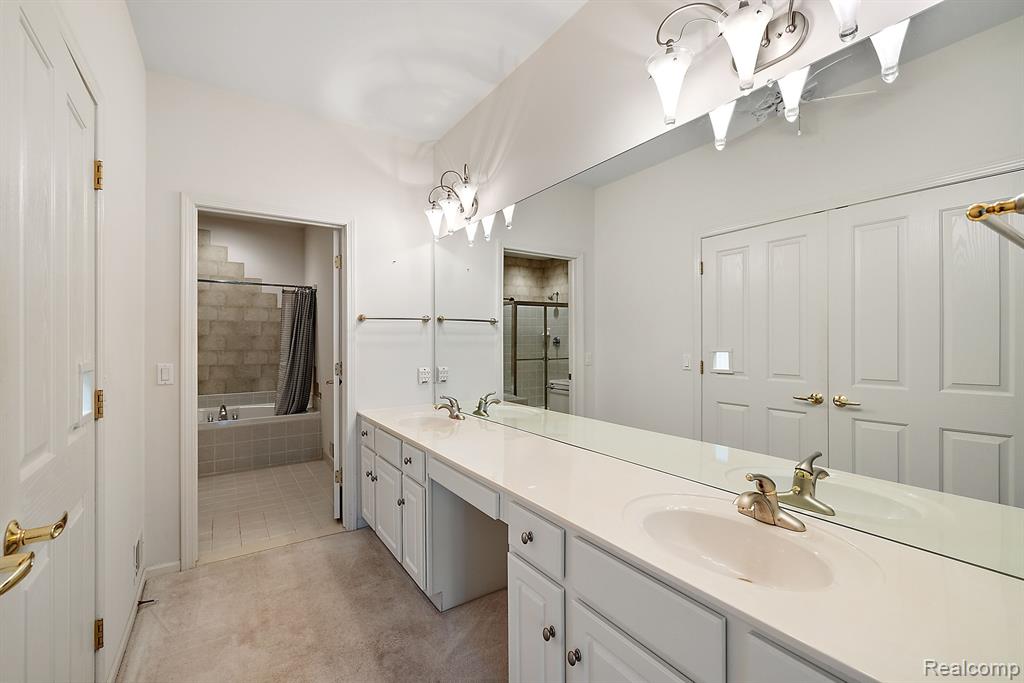 17061 LOCHMOOR, Northville, MI 48168 — Photo 26