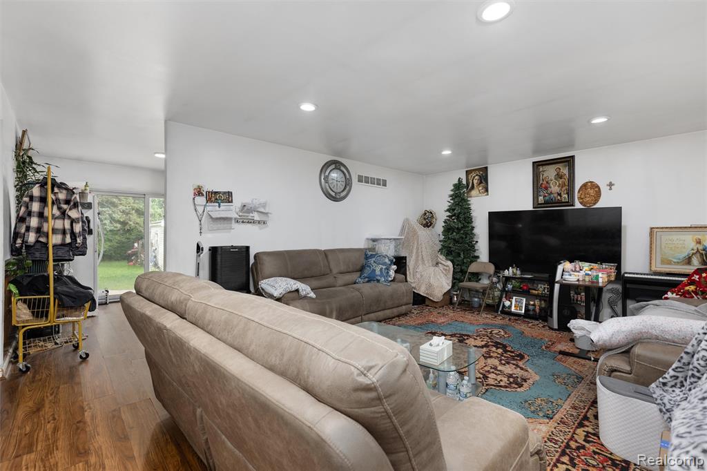 39128 Ironstone Drive - Photo 3