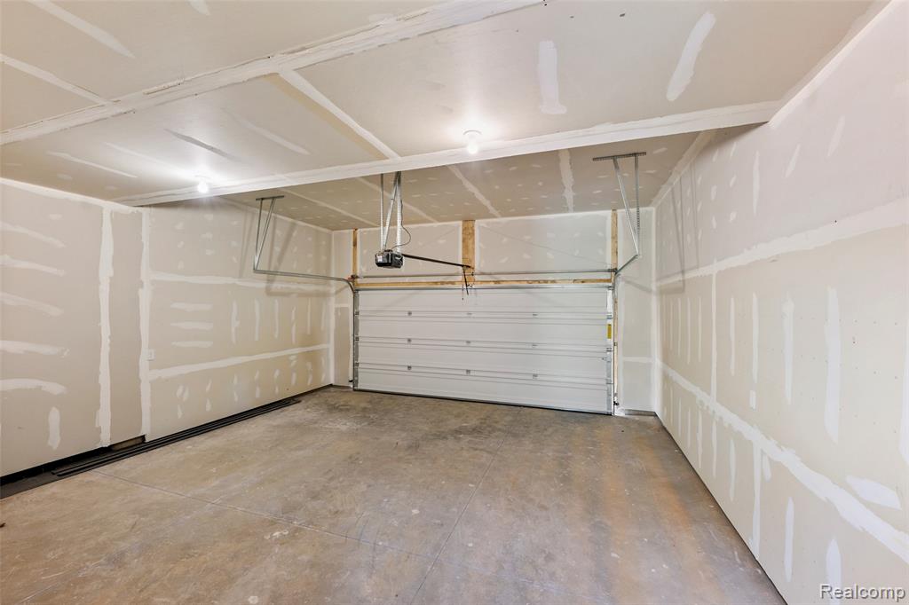 5212 Farmridge Lane, Grand Blanc, MI 48439 — Photo 15