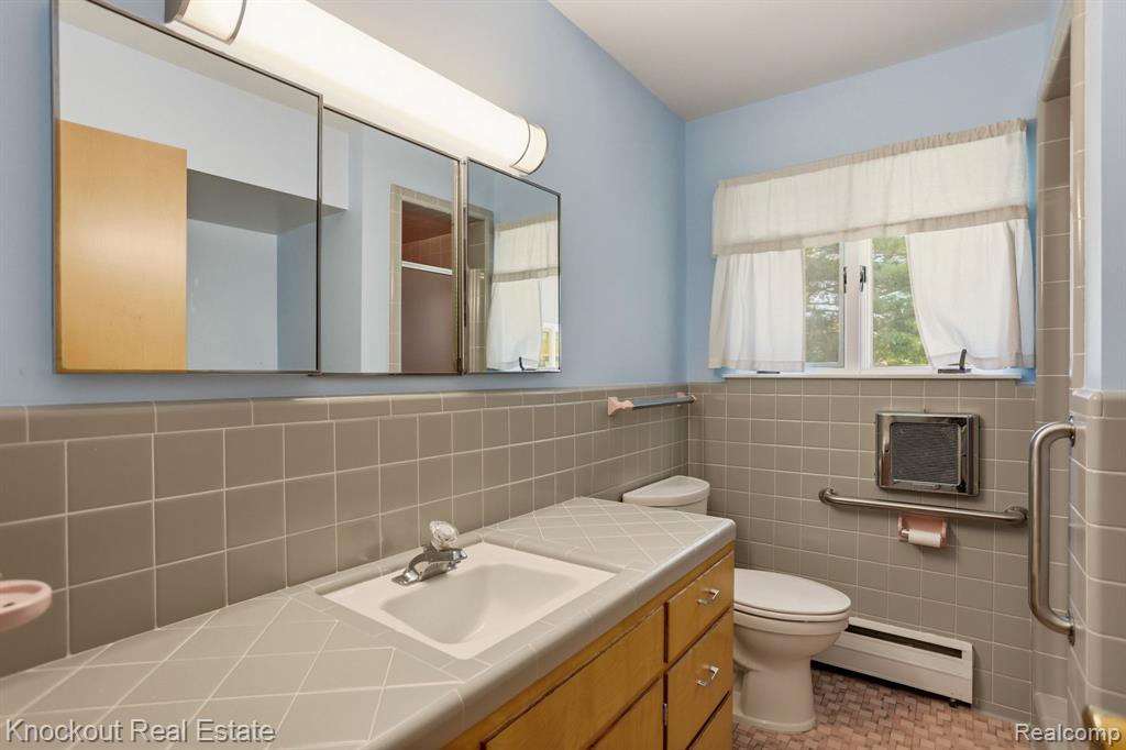 275 S Airport Road, Saginaw, MI 48601 — Photo 27