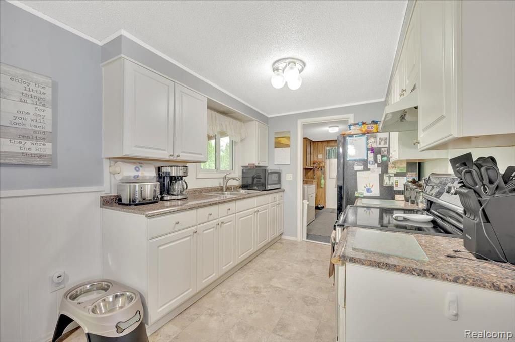 6516 Weyer Road, Imlay City, MI 48444 — Photo 17
