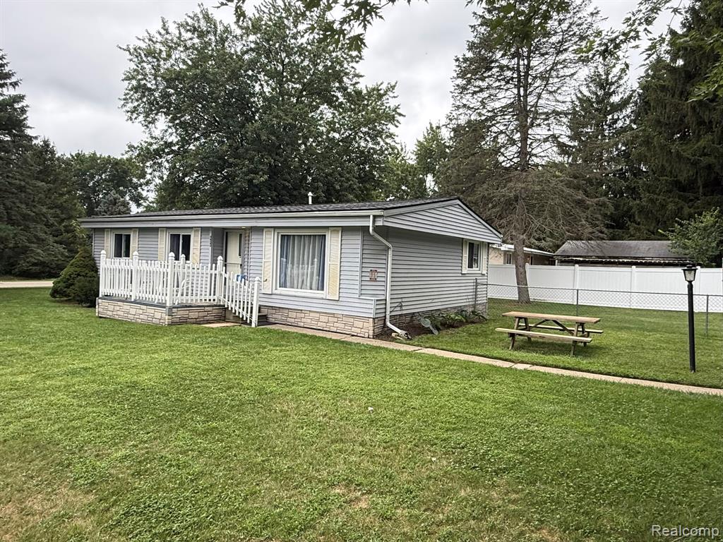 526 Cherokee Bend, Howell, MI 48843 — Photo 8