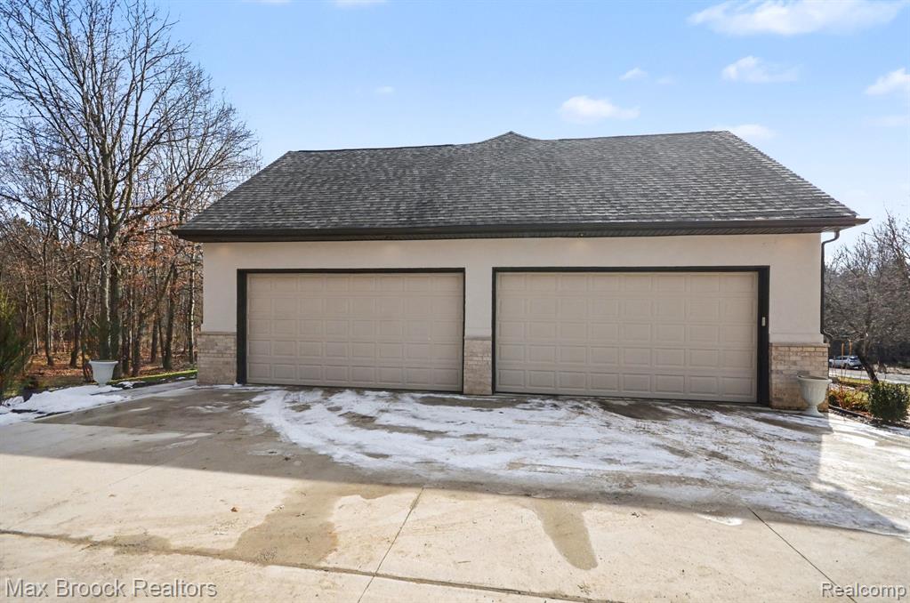 668 Pinery Boulevard, Lake Orion, MI 48362 — Photo 54