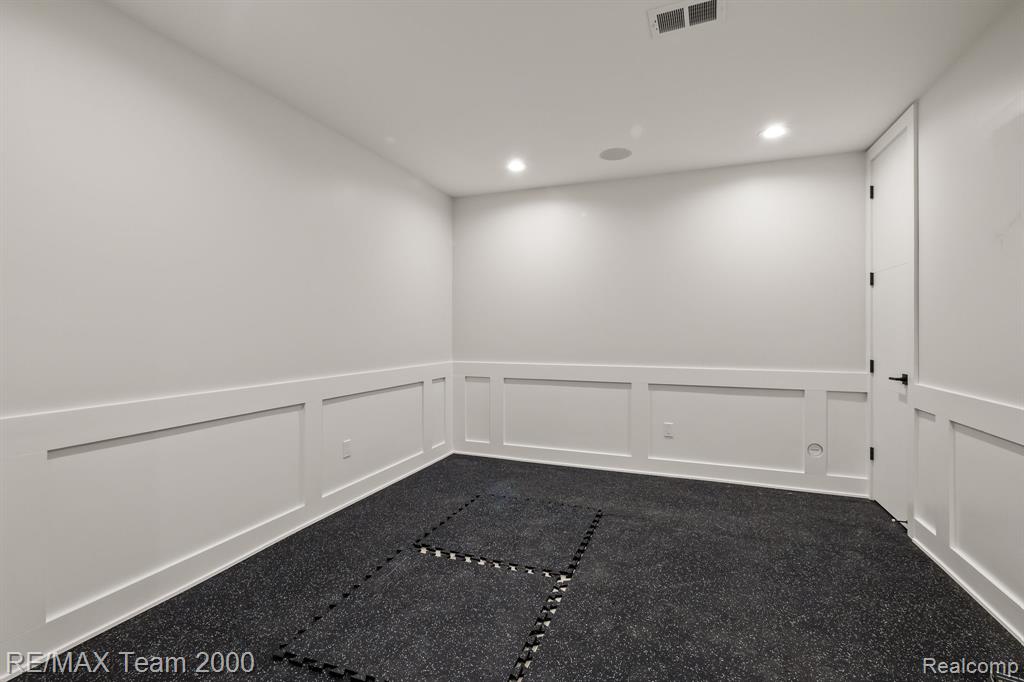 927 Ann Street, Birmingham, MI 48009 — Photo 36