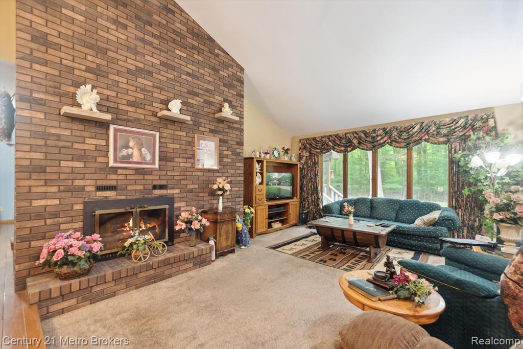 14210 W Burt Road W, Chesaning, MI 48616 — Photo 4