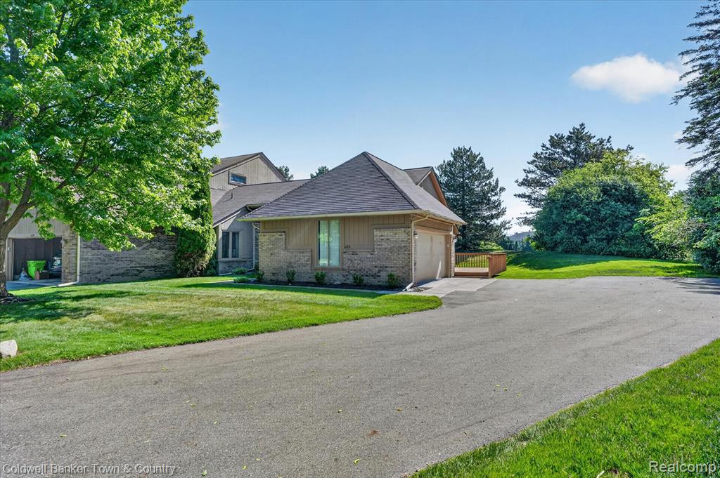 6172 Westbrooke Drive, West Bloomfield, MI — Photo 2