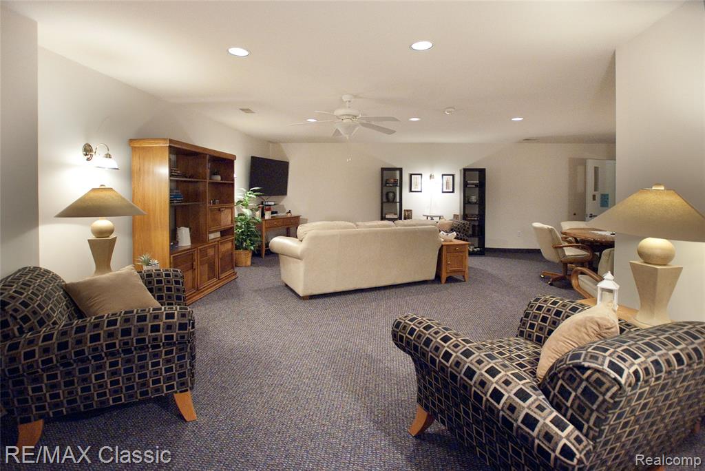 1155 S Lake Drive, 57, Novi, MI 48377 — Photo 25