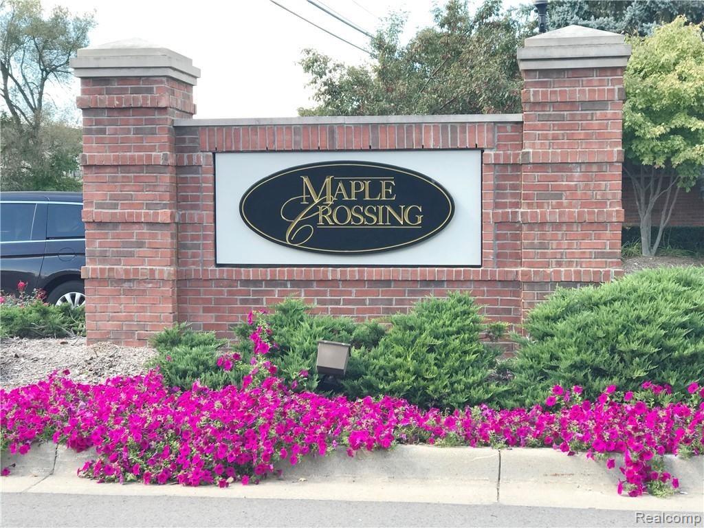 26210 Chesapeake Circle, Walled Lake, MI 48390 — Photo 30