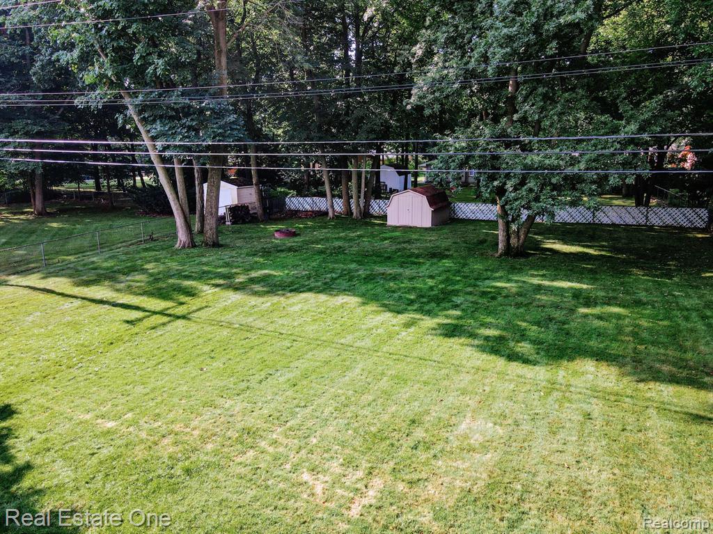 454 Lesdale Drive, Troy, MI 48085 — Photo 51