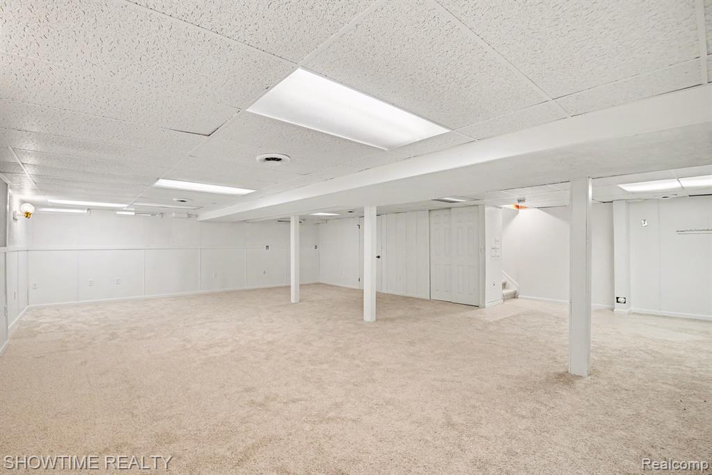 47726 Lexington Drive, Macomb, MI 48044 — Photo 25