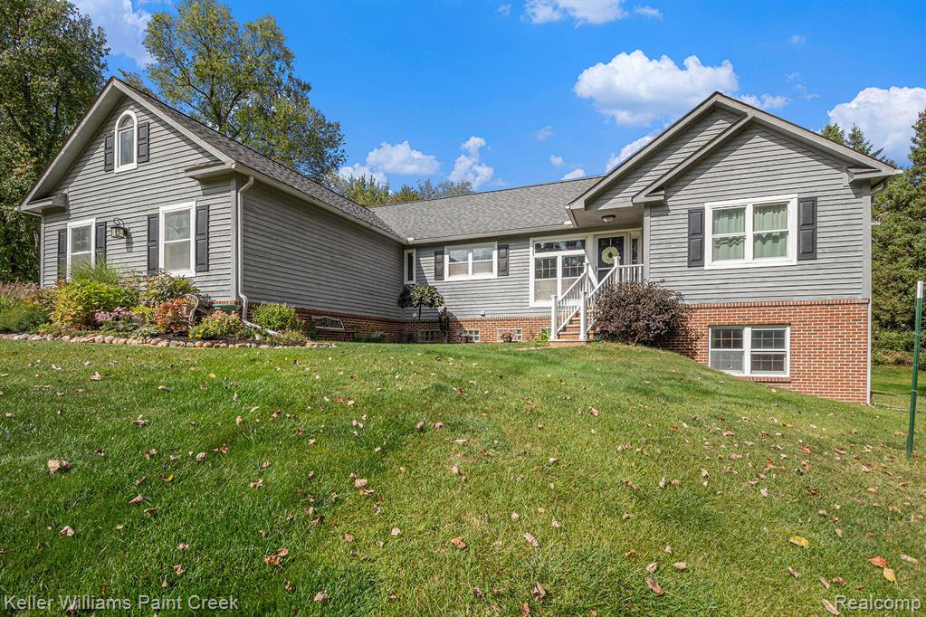 665 Rolling Acres Drive, Ortonville, MI 48462 — Photo 22