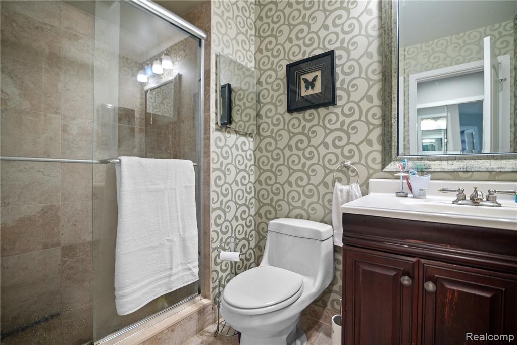 7975 Woodingham, West Bloomfield, MI — Photo 12