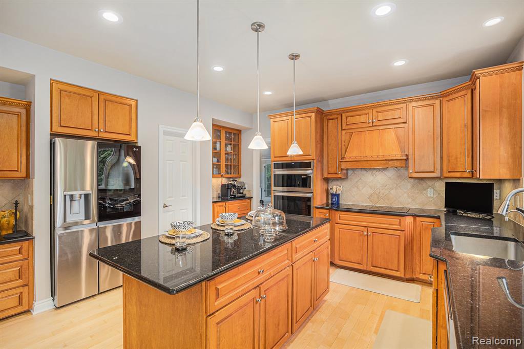 846 Majestic, Rochester, MI 48306 — Photo 11