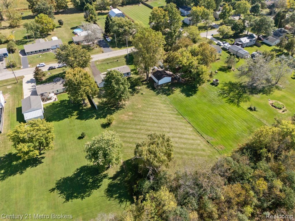 4379 Tillie Drive, Flint, MI 48504 — Photo 37