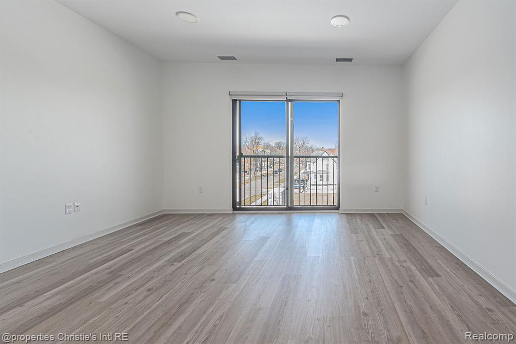 7410 KERCHEVAL Street - Photo 4