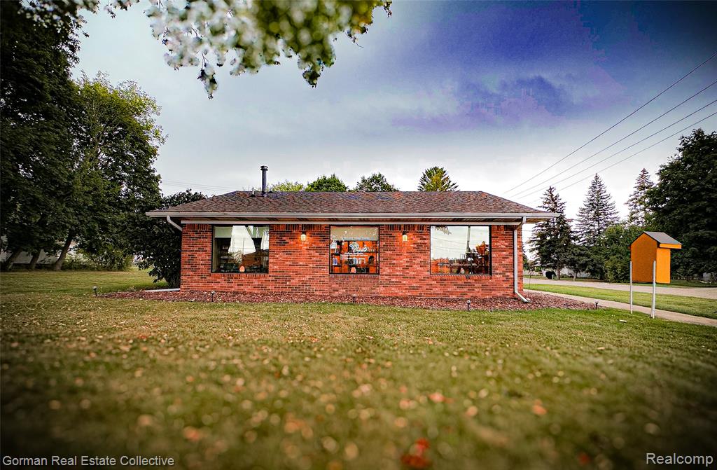 7111 E 7 MILE East Road, Detroit, MI, 48234