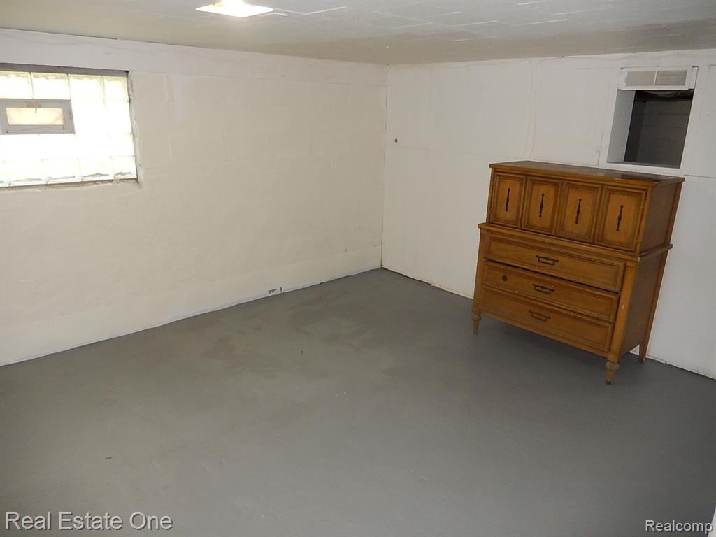 7060 ORCHARD Avenue, Warren, MI 48091 — Photo 20