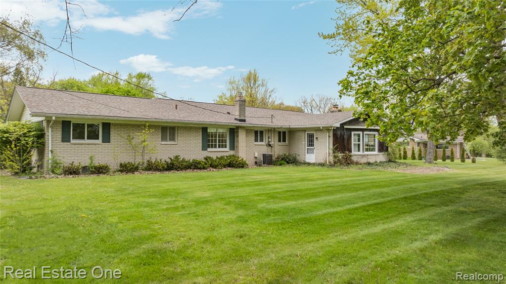 1675 Ledbury Drive, Bloomfield Hills, MI 48304 — Photo 48