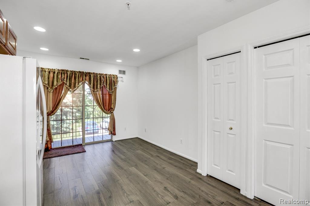 39410 SPRINGWATER Drive, Northville, MI 48168 — Photo 15