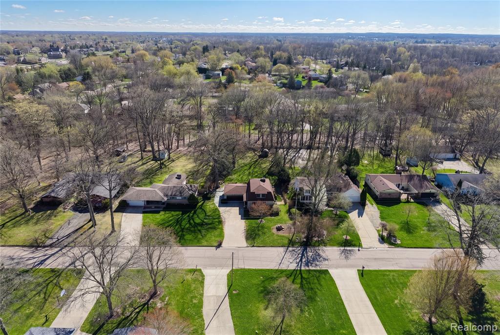 6273 Cold Spring Trail, Grand Blanc, MI 48439 — Photo 9