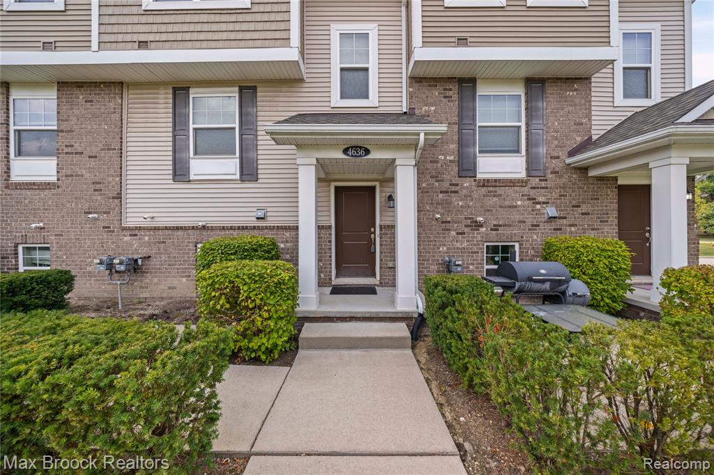 4636 Bradley Circle, 12, Troy, MI 48085 — Photo 4