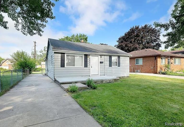 6431 Centralia Street, Dearborn Heights, MI 48127 — front exterior