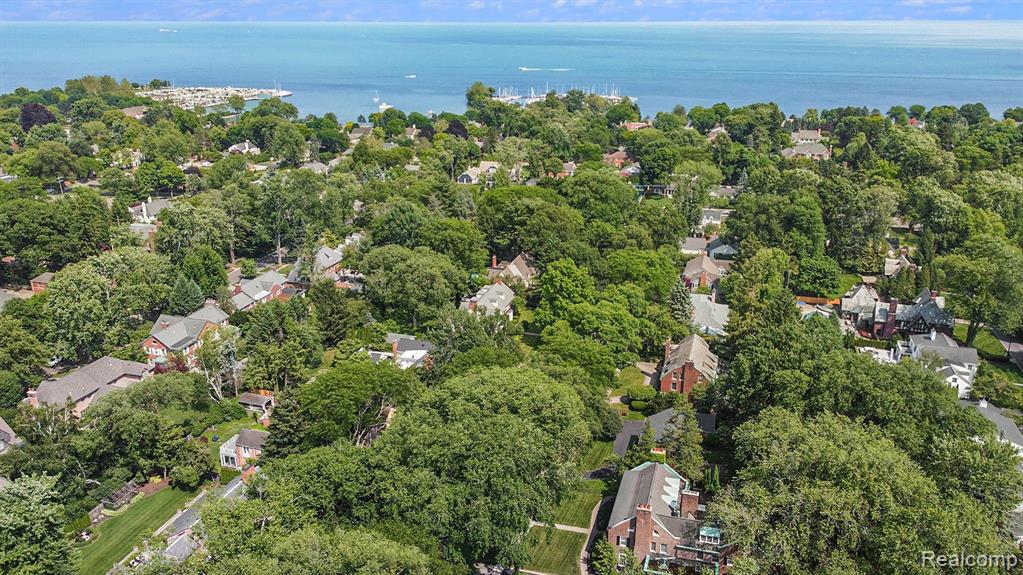97 TOURAINE Road, Grosse Pointe Farms, MI 48236 — Photo 45