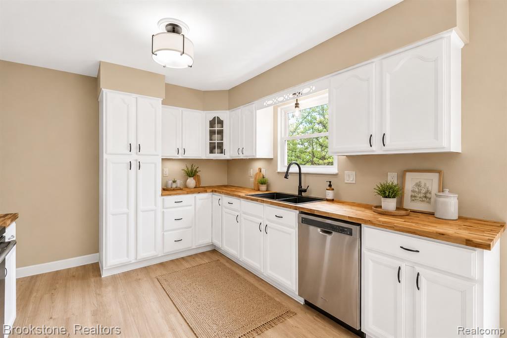 7224 E Frances Road, Mount Morris, MI 48458 — Photo 8