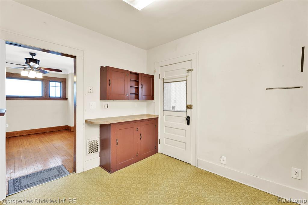 418 S Maple Avenue, Royal Oak, MI 48067 — Photo 13