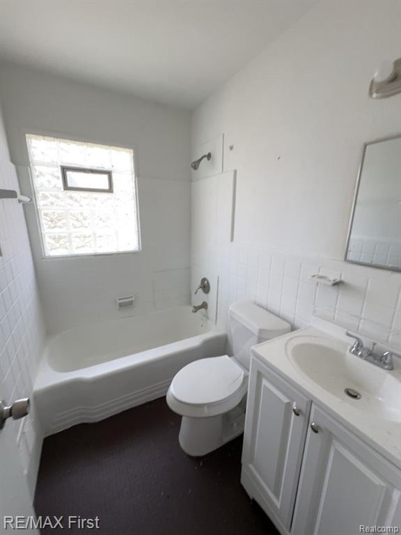 8638 HEYDEN Street, Detroit, MI 48228 — Photo 4