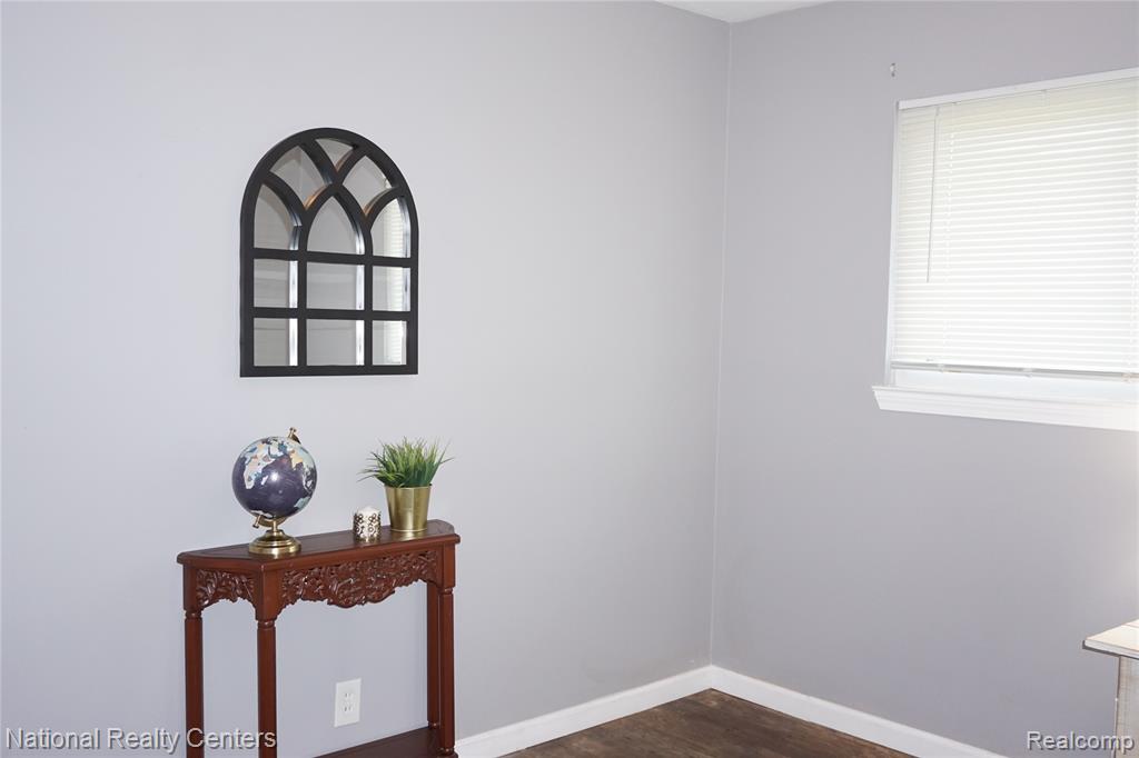 33420 Cherry Hill Road, Garden City, MI — Photo 11
