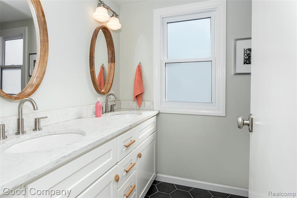 920 W Windemere Avenue, Royal Oak, MI 48073 — Photo 20