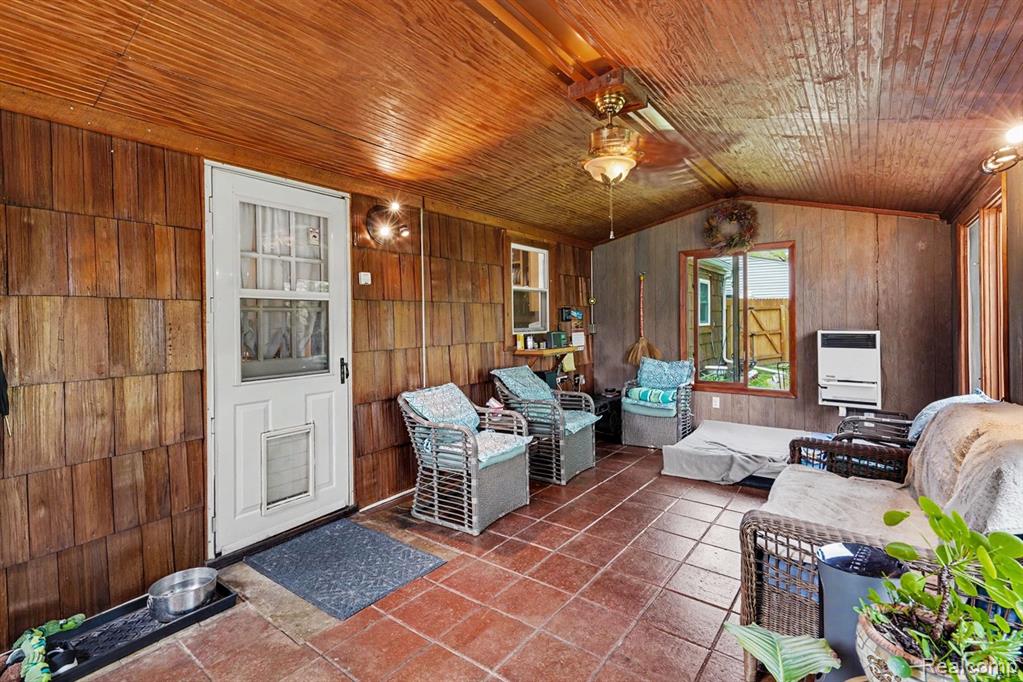 5830 Eldridge Drive, Waterford, MI 48327 — Photo 17