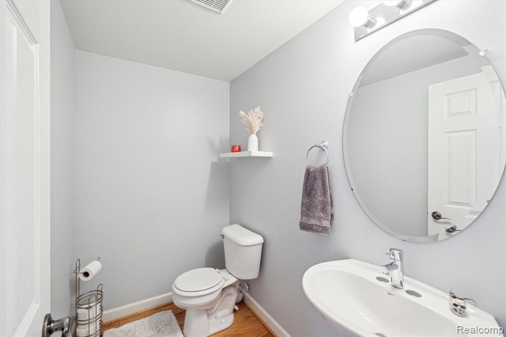 537 LEWIS Street, Birmingham, MI 48009 — Photo 13
