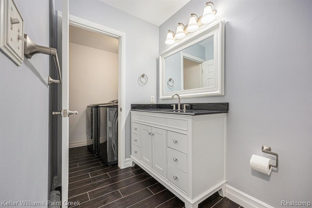 417 Parkdale Ave #20, Rochester, MI 48307 — Photo 14