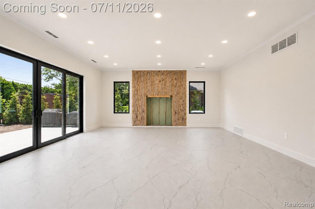 600 WOODCREST Drive, Dearborn, MI 48124 — Photo 33