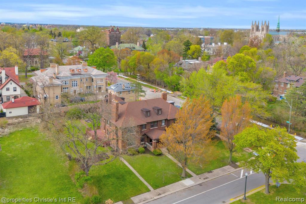 610 Chicago Boulevard, Detroit, MI 48202 — Photo 76
