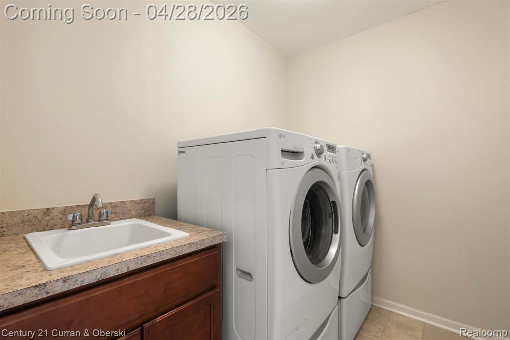 1091 Paddock Drive, South Lyon, MI 48178 — Photo 33