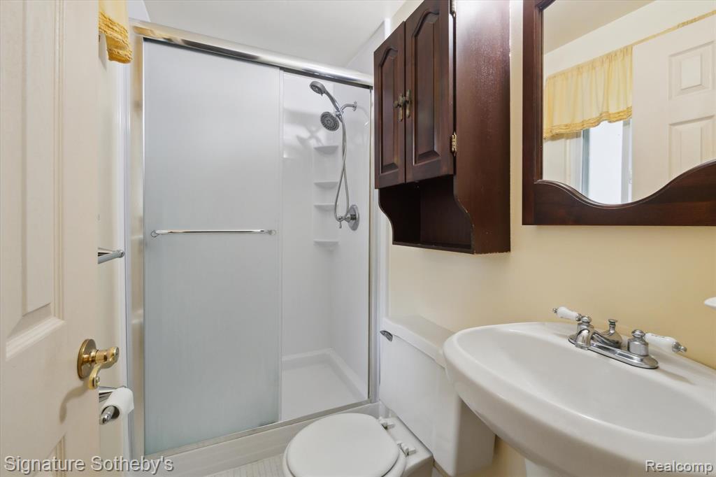 6142 Wedgewood Road, Canton, MI 48187 — Photo 17