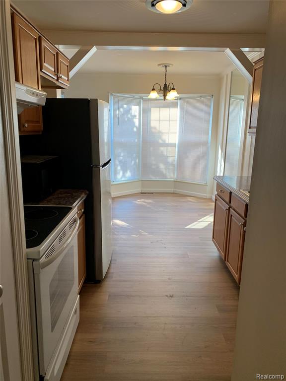 40052 Crosswinds, Novi, MI — Photo 2