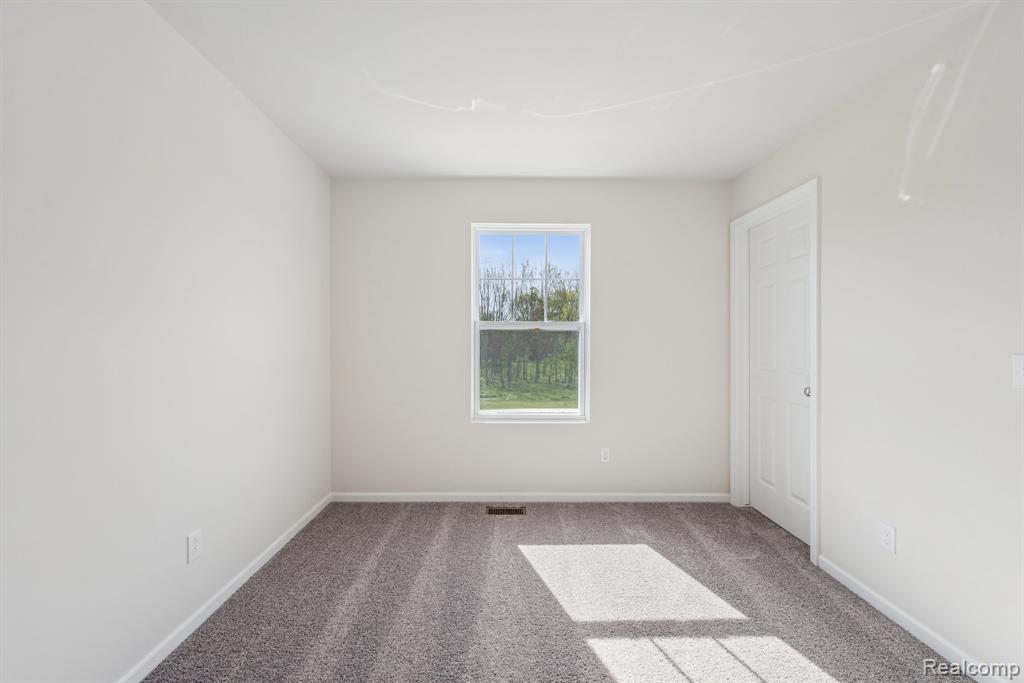 360 Hidden River W, Holly, MI 48442 — Photo 17