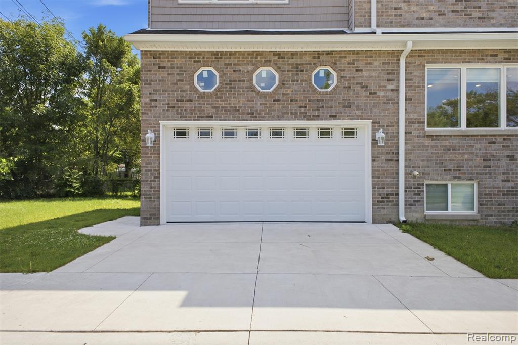 26172 Hass Street, Dearborn Heights, MI 48127 — Photo 42