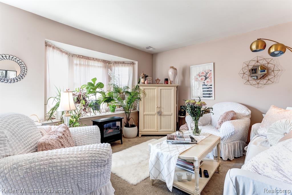42627 Savoy Court, Northville, MI 48167 — Photo 8