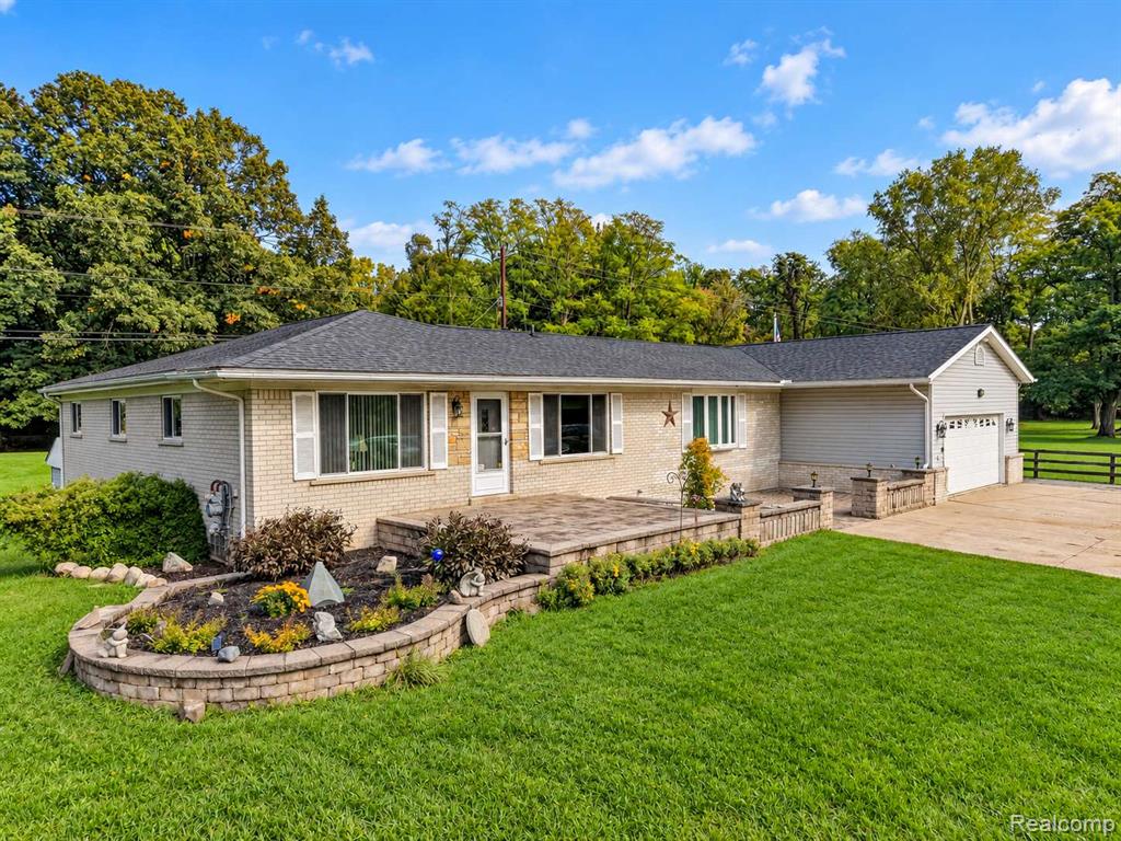 6252 Greer rd. Road, West Bloomfield, MI 48324