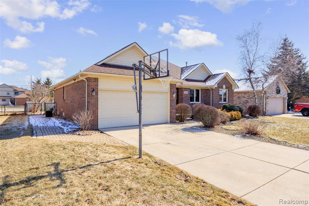 53198 Spurry Lane, Chesterfield, MI — Photo 3