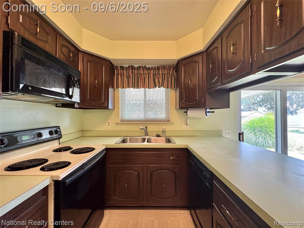 9915 Beech Daly Road, Taylor, MI 48180 — Photo 10