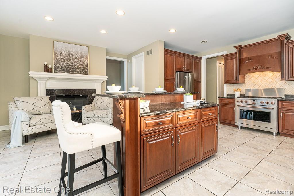 534 Parkland Hills Drive, Rochester, MI 48306 — Photo 15